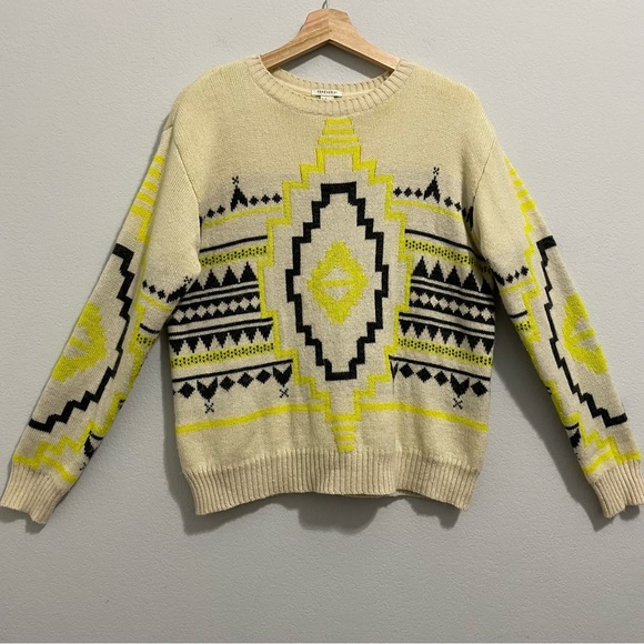 F21 Wool Knit Sweater Long Sleeve Aztec Stitching White Black Yellow Medium - Picture 9 of 10